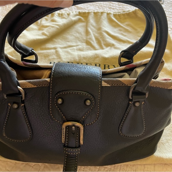 Burberry Black purse great condition like new color black - Picture 3 of 13